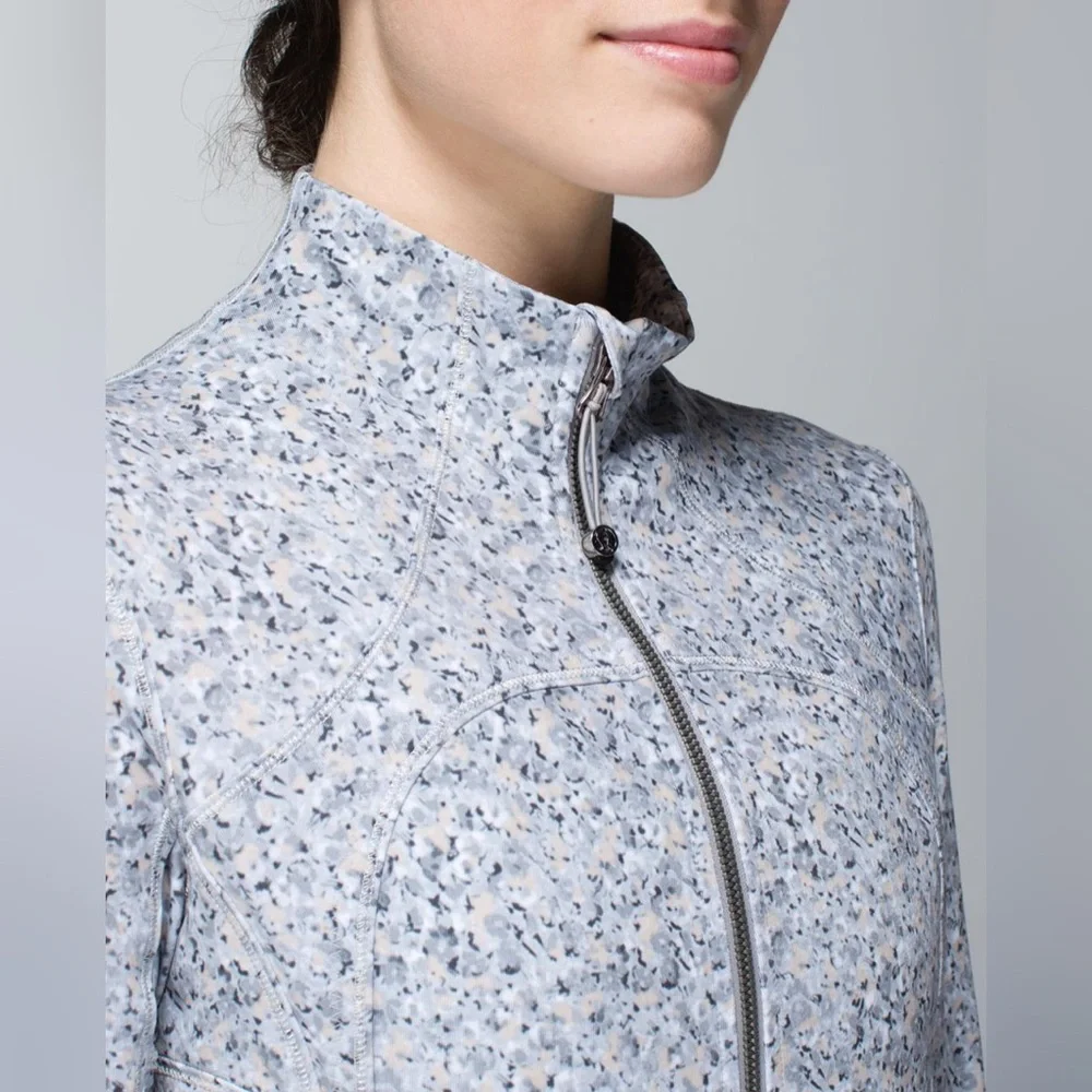 Lululemon Forme Jacket *Cuffins Petite Fleur Silver Spoon